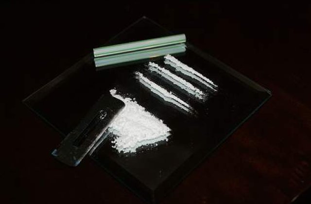 Elvetia: Zeci de functionari bancari sunt tratati anual pentru dependenta de cocaina