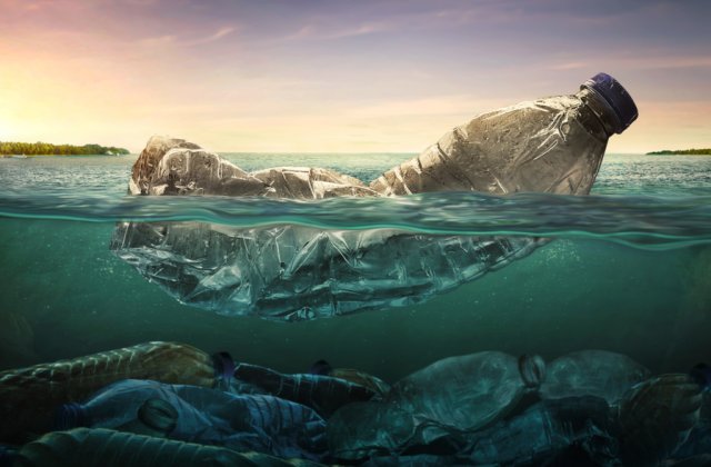 Aproximativ 230.000 de tone de deşeuri din plastic sunt deversate anual &icirc;n Marea Mediterană