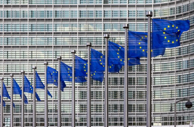 Comisia Europeană propune standarde pentru stabilirea salariilor minime adecvate în UE