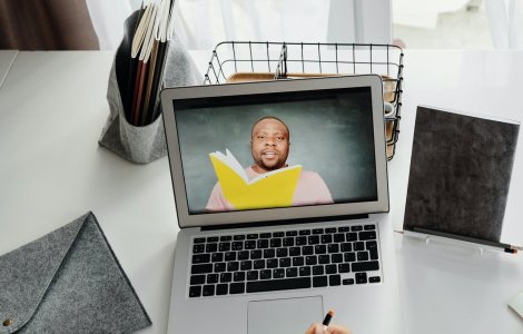 CSU va decide luni dacă școlile din Capitală rămân închise pentru încă 14 zile