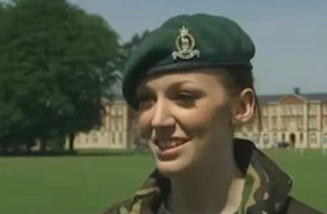 [VIDEO] Un soldat va reprezenta Anglia la Miss World