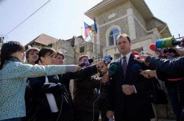 Filat: Controversele in jurul cetateniei romane pentru moldoveni sunt sterile