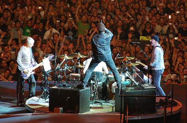 [VIDEO] U2 a donat un cantec pentru salvarea Planetei