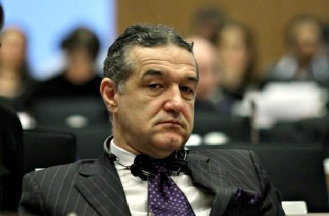 Becali: De onomastica imi doresc respect de la statul roman