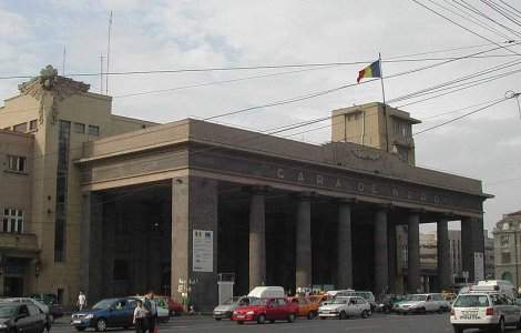 Prin canalele din zona Garii de Nord, in cautarea hotilor