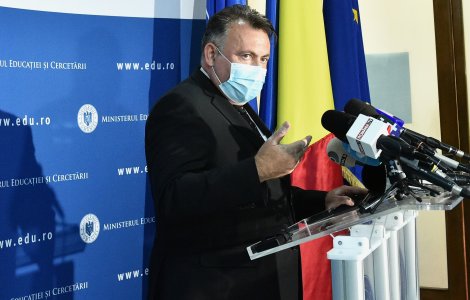 Tătaru anunță că armata va fi implicată în vaccinarea populației anti-Covid