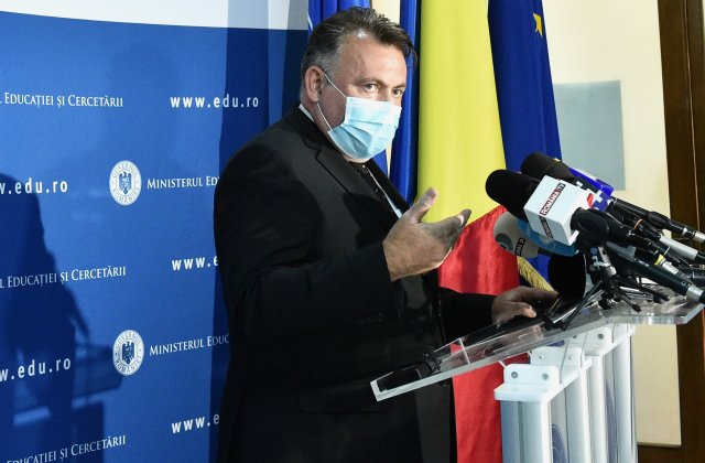 Tătaru anunță că armata va fi implicată în vaccinarea populației anti-Covid