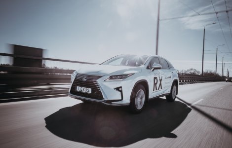 Un automobil marca Lexus căutat în Italia și Elveția, identificat la Vama Albița