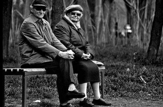 Pensionarii vor plati de astazi integral transportul in comun