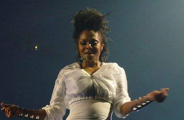 Janet Jackson da startul la American Music Awards