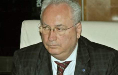 Hasotti vrea ca primarii si sefii de CJ sa poata fi in AGA regiilor locale