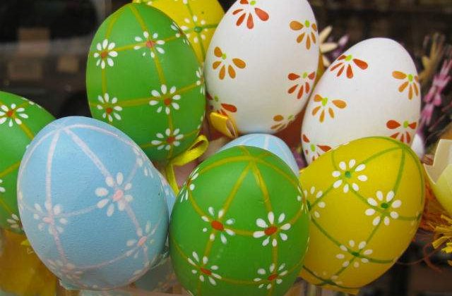 Romanii vor cumpara 60 de milioane de oua pentru Paste