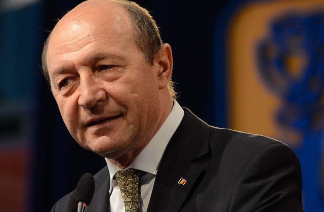 Basescu: Iesim din procedura de deficit excesiv. Romanii pot fi mandri ca nu intind mana nicaieri