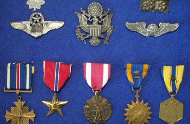 Zece generali si colonei, urmariti penal