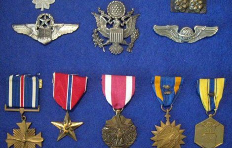 Zece generali si colonei, urmariti penal