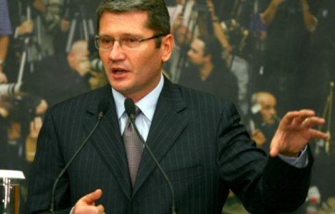 Liviu Negoita: Este inadmisibila asumarea raspunderii pe regionalizare