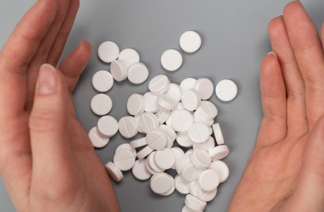 Aspirina va fi testată drept tratament contra COVID &icirc;ntr-un studiu clinic din Anglia