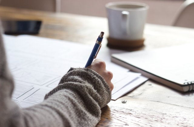 Tezele școlare din acest an au fost anulate. Acestea vor fi &icirc;nlocuite cu o evaluare sumativă