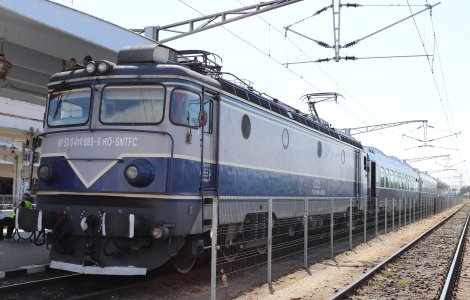 CFR suspendă temporar mersul a 11 trenuri destinate navetei elevilor