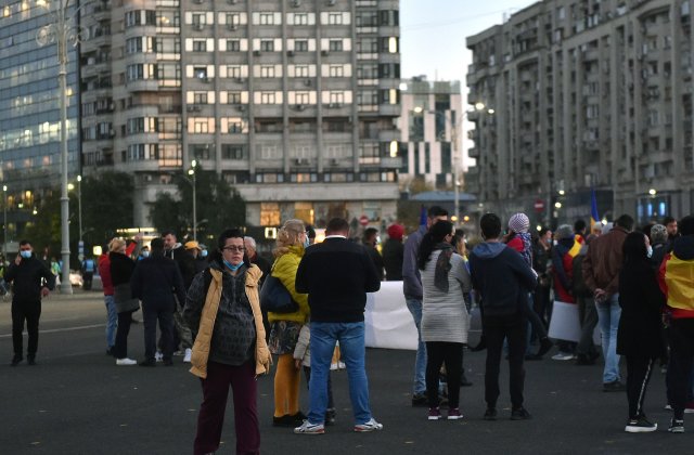 Jandarmii au aplicat amenzi în valoare de 7.000 de lei protestatarilor din Piața Victoriei