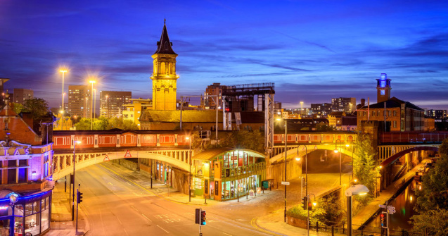 Manchester introduce semafoare controlate prin inteligență artificială