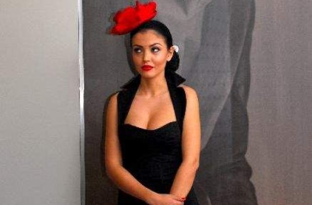 [VIDEO] Andreea Mantea, in ipostaze sexy la 'Dansez pentru tine'