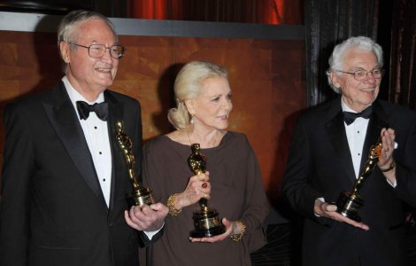 Lauren Bacall, distinsa cu Oscar pentru intreaga cariera