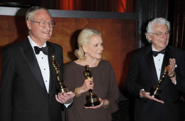 Lauren Bacall, distinsa cu Oscar pentru intreaga cariera