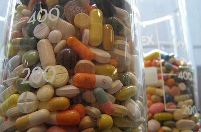 Producatorii straini amana lansarea medicamentelor noi in Romania