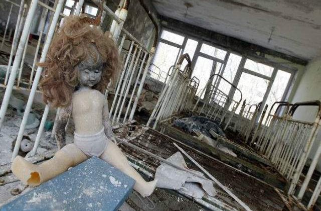 Expozitia de fotografie "Cernobal: dupa 27 de ani", luni, la Muzeul Taranului