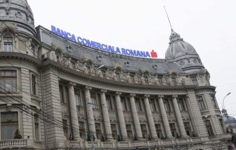 BCR isi limiteaza puternic pierderea