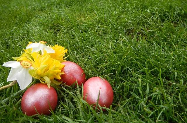 Prin lume cu ocazia Pastelui: Obiceiuri si traditii locale
