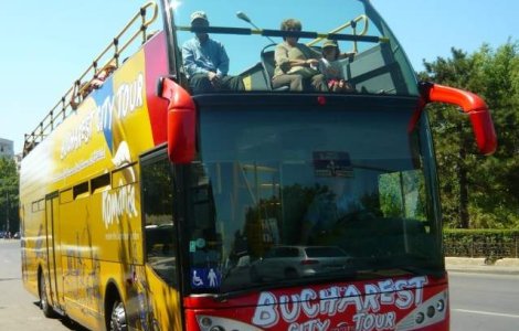 Autobuzele vor circula din mai pe traseul turistic Bucharest City Tour