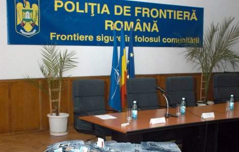 Aproape 14.000 de produse contrafăcute au fost descoperite de poliţiştii de frontieră la Zimnicea