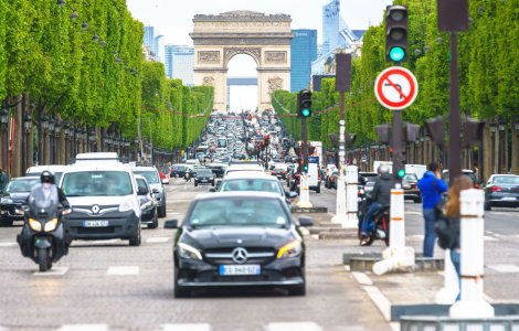 Franța prelungește bonusurile pentru mașini electrice până în iunie 2021