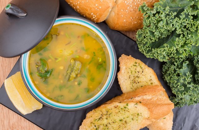 4 idei grozave și la îndemână pentru a înlocui bulionul pentru supa de pui