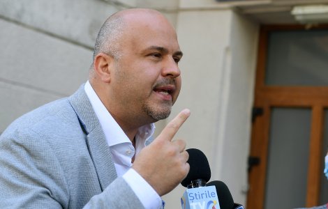 Emanuel Ungureanu a fost testat pozitiv cu coronavirus