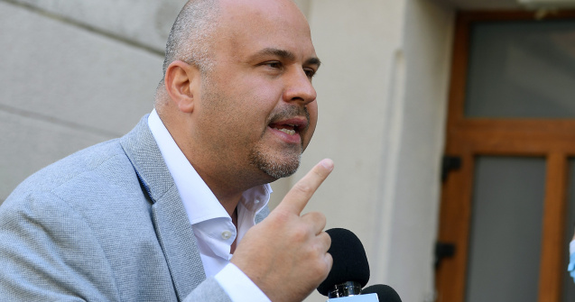 Emanuel Ungureanu a fost testat pozitiv cu coronavirus