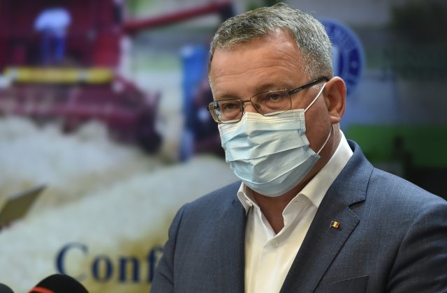 Oros și-a cerut scuze pentru închiderea piețelor: „PSD nu și-a cerut scuze pentru închiderea Pieței Victoriei cu jandarmi și gaze”