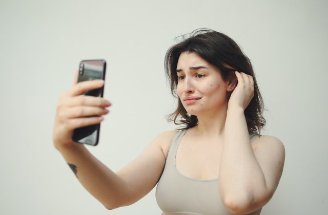 Cele mai întâlnite 6 tipuri de acnee și ce provoacă apariția acestora