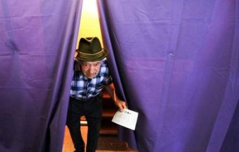 Master Planul PDL: 10.000 de voturi moldovenesti pentru Basescu