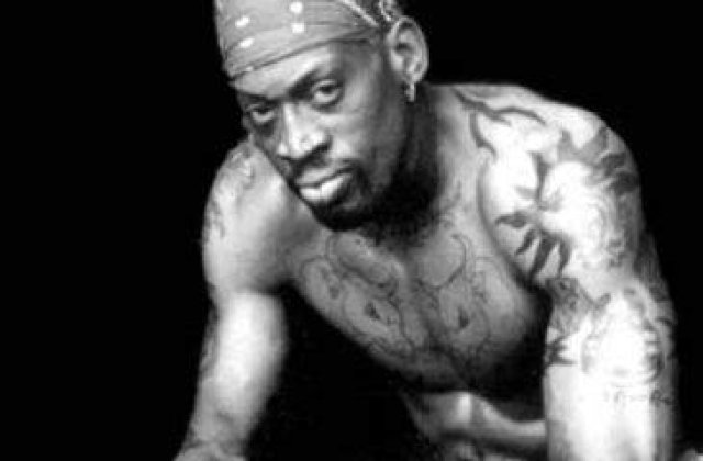 Excentricul star NBA, Dennis Rodman, retinut de politie