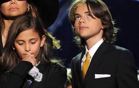 Prince Michael Jackson sufera de vitiligo