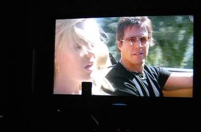 De ce nu are Hugh Grant o iubita stabila