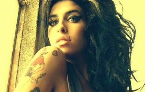 Amy Winehouse vrea un nas nou