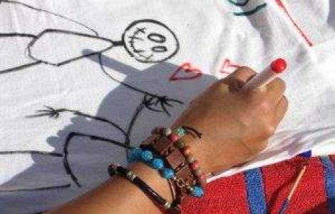 Copiii emigrantilor romani spera sa isi vada parintii intorcandu-se in curand