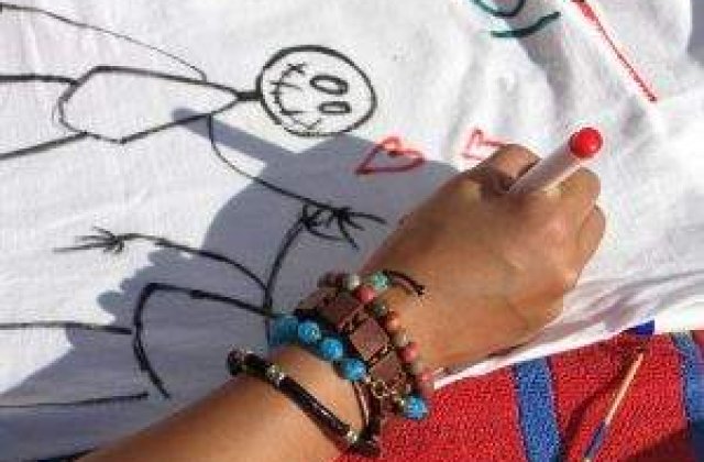 Copiii emigrantilor romani spera sa isi vada parintii intorcandu-se in curand