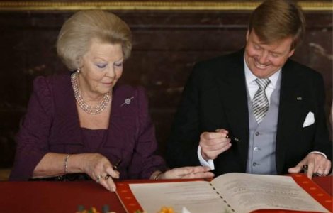 Willem-Alexander devine rege in Olanda, dupa abdicarea reginei Beatrix