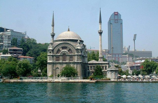 Proteste violente la Istanbul de 1 Mai