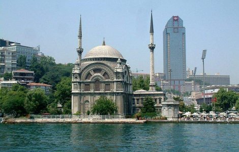 Proteste violente la Istanbul de 1 Mai